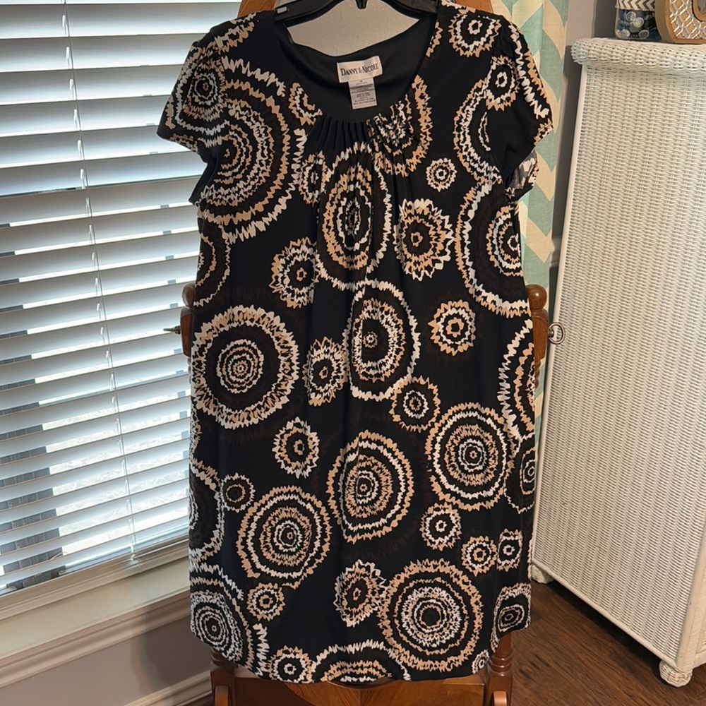 Cute dress 
14